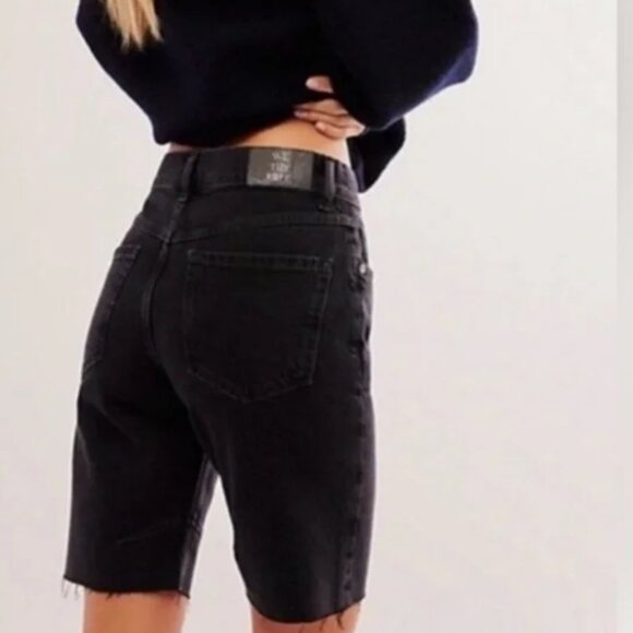 NWT Free People We The Free Ghost Town High Rise Long Short in Worn Black Sz 25 - Picture 10 of 10